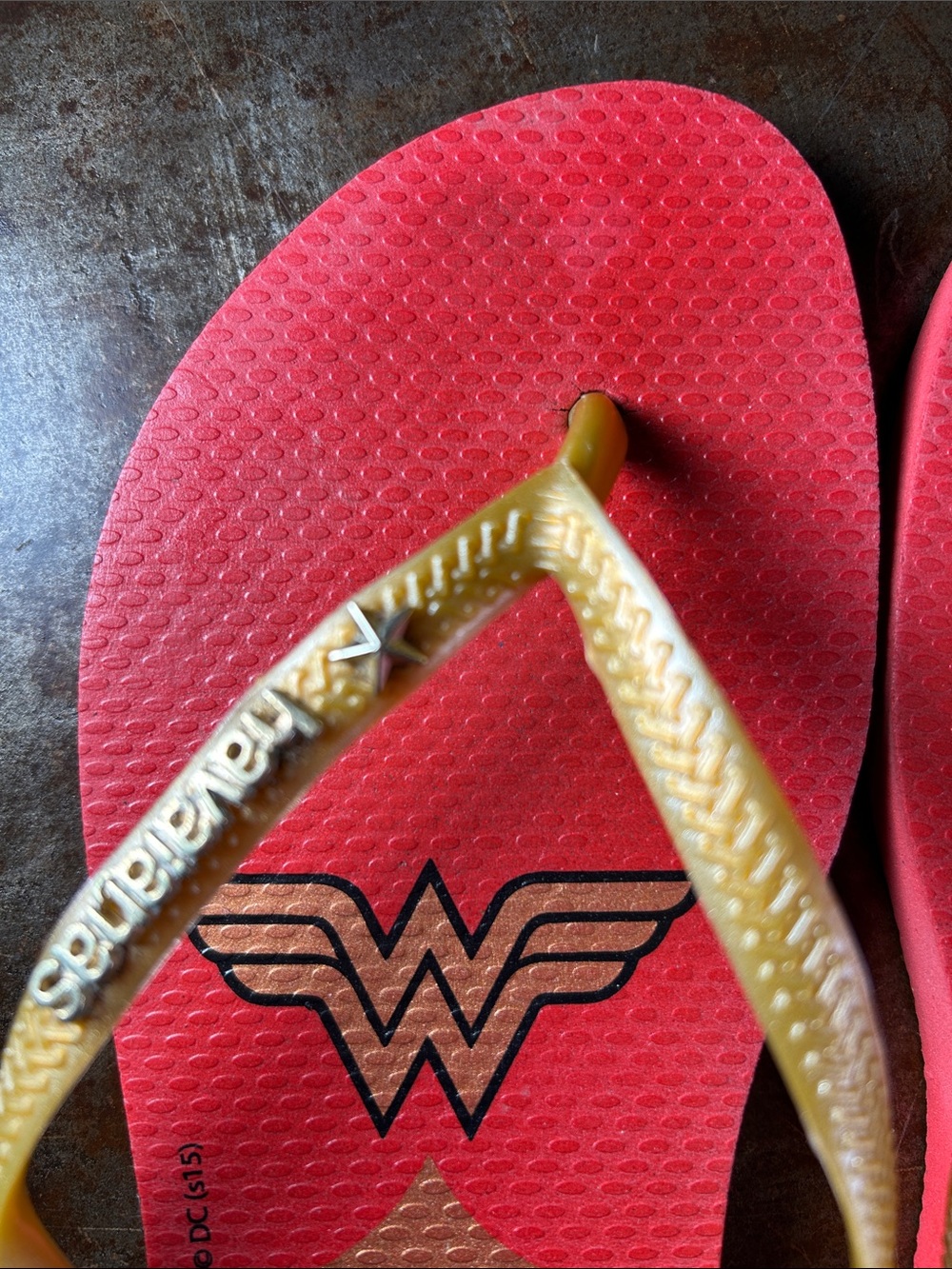 Havaianas Wonder Woman Flip Flops - Red, Blue, Gold - Picture 7 of 16